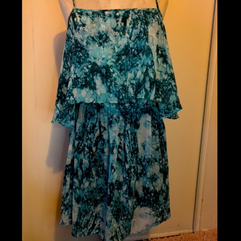Gorgeous Blue Open-back Mini-Dress!!!